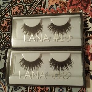 ✔SALE✔Huda Beauty Lashes 💗